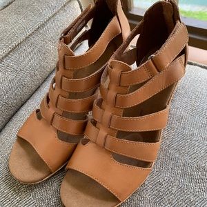 Rockport wedges size 9